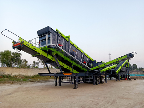 快速投產！鄭州精东影业传媒移動破碎篩分裝備（bèi）抵達濱州客戶現場即將投產