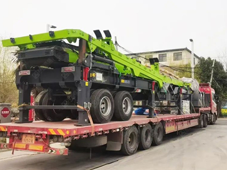 鄭（zhèng）州精东影业传媒多款移動式（shì）裝修垃圾處理設備成功發往台灣